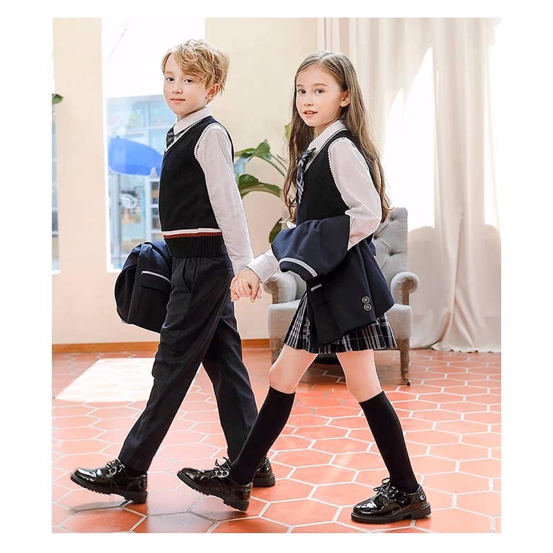 ¿Cómo son los uniformes de las escuelas en Estados Unidos?